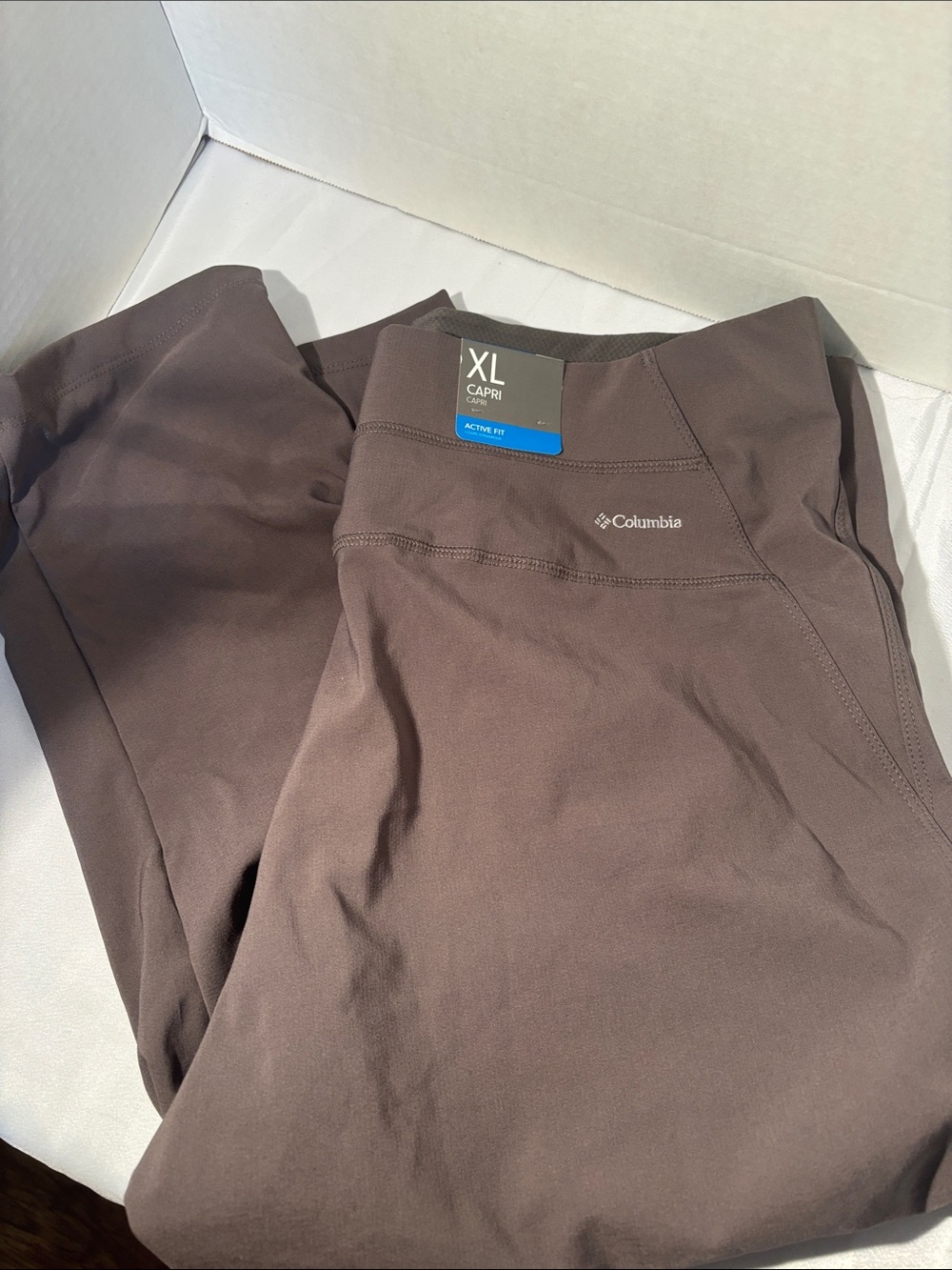 Columbia Women’s Capri Joggers in Brown - XL
